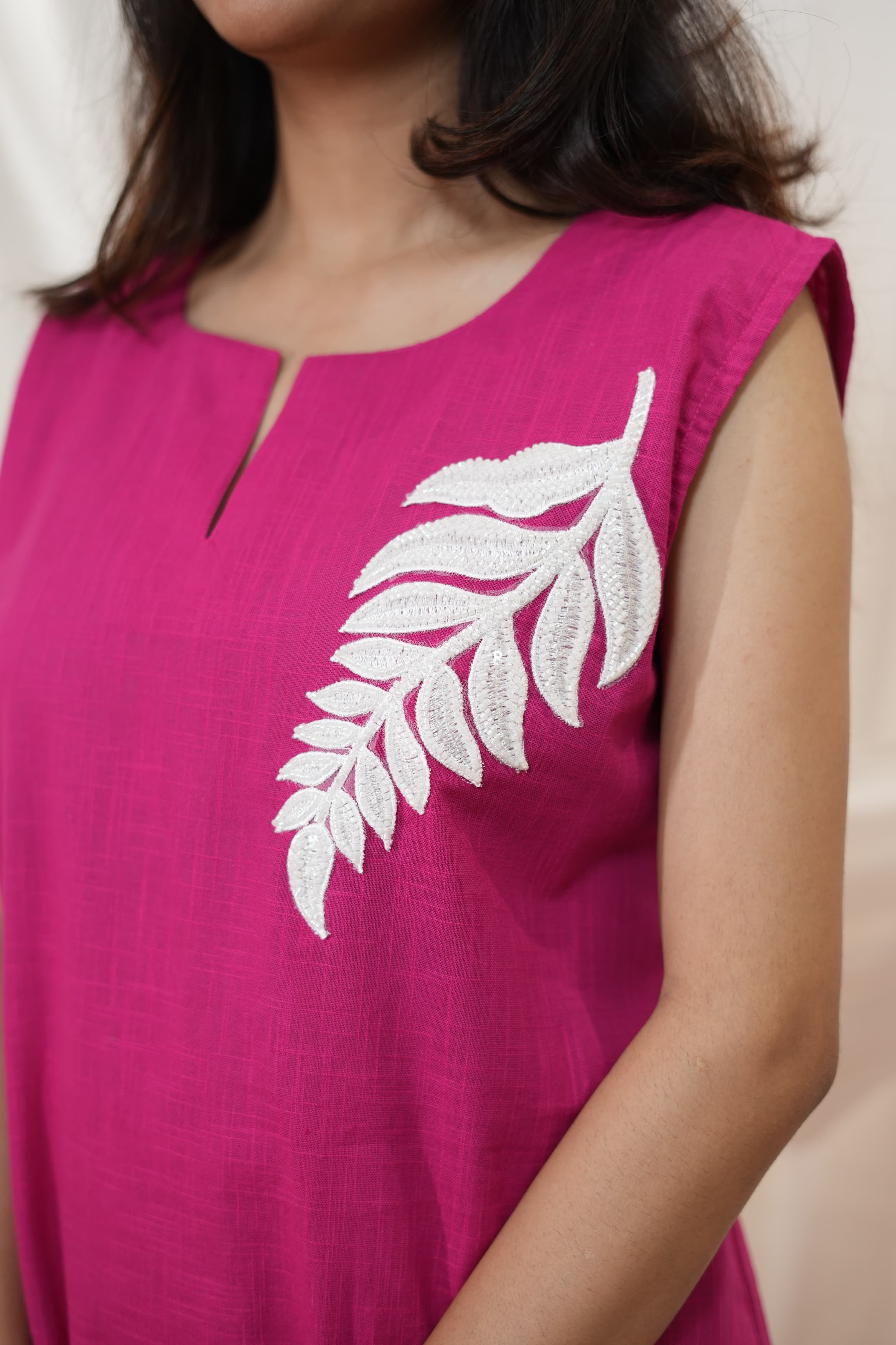 "Magenta Sleeveless Scallop Co-Ord Set with Leaf Motif"