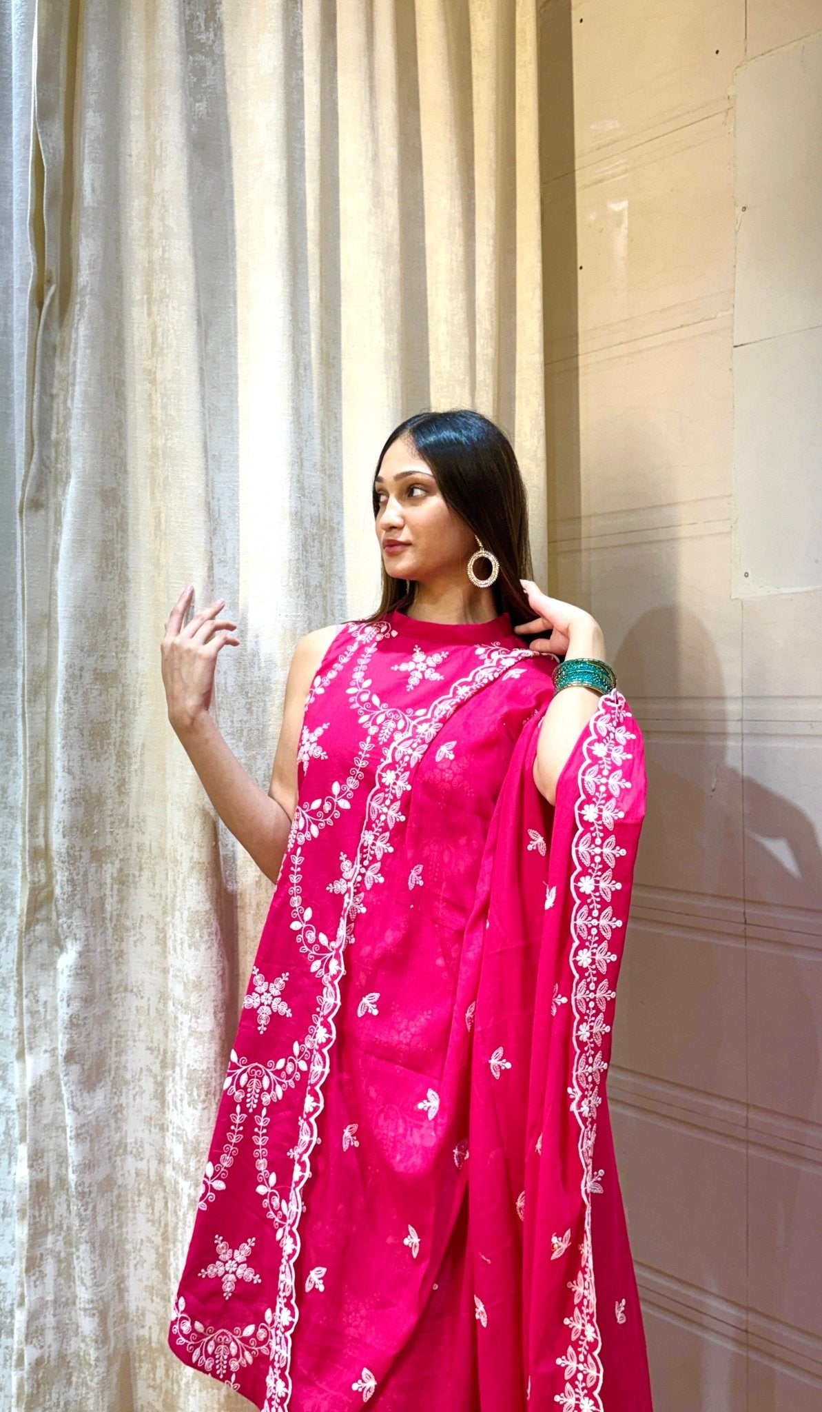 Gulabi Noor Embroidered Dupatta Set - Rever